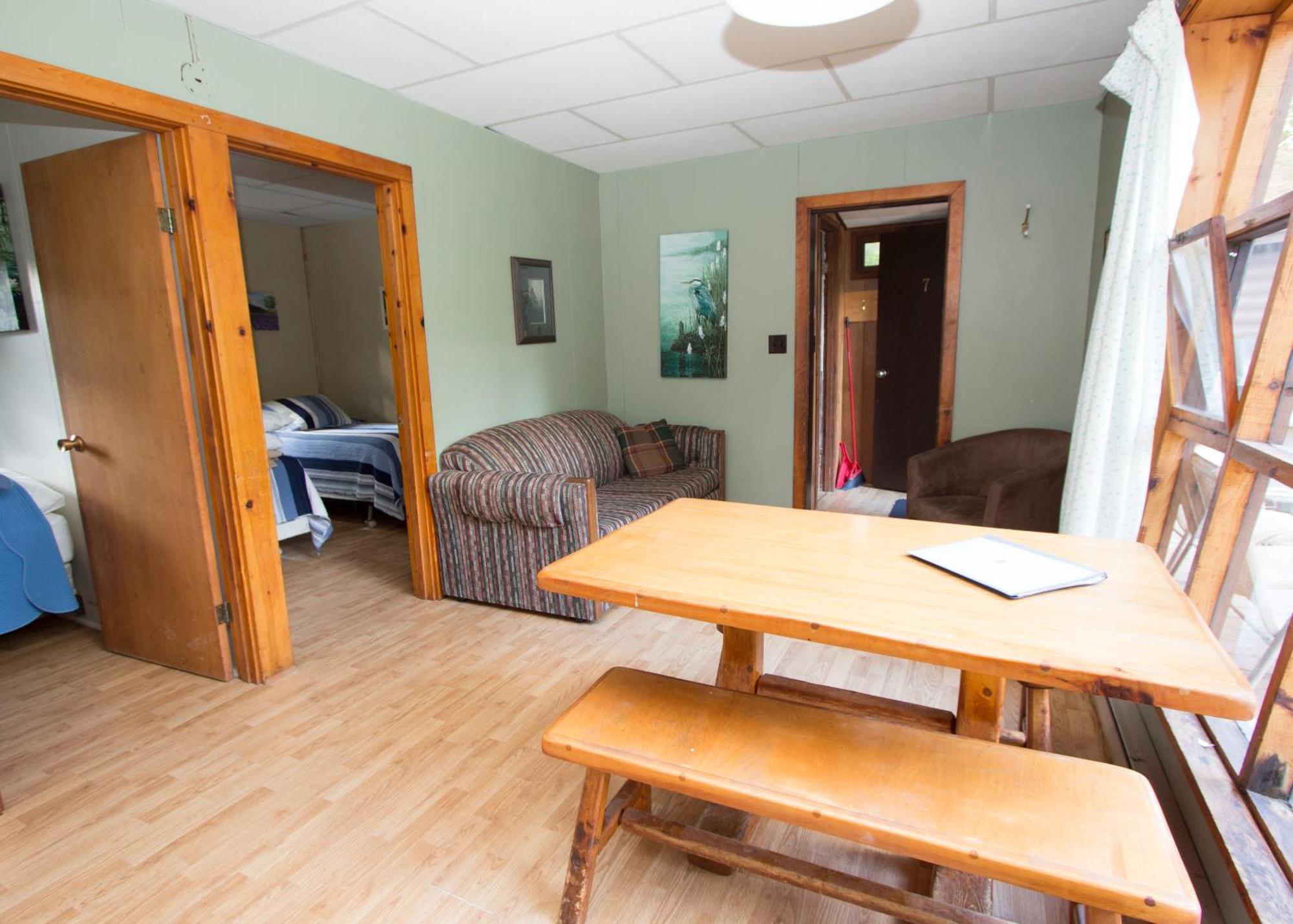 The Pines Cottage Resort Oxtongue Lake Экстерьер фото