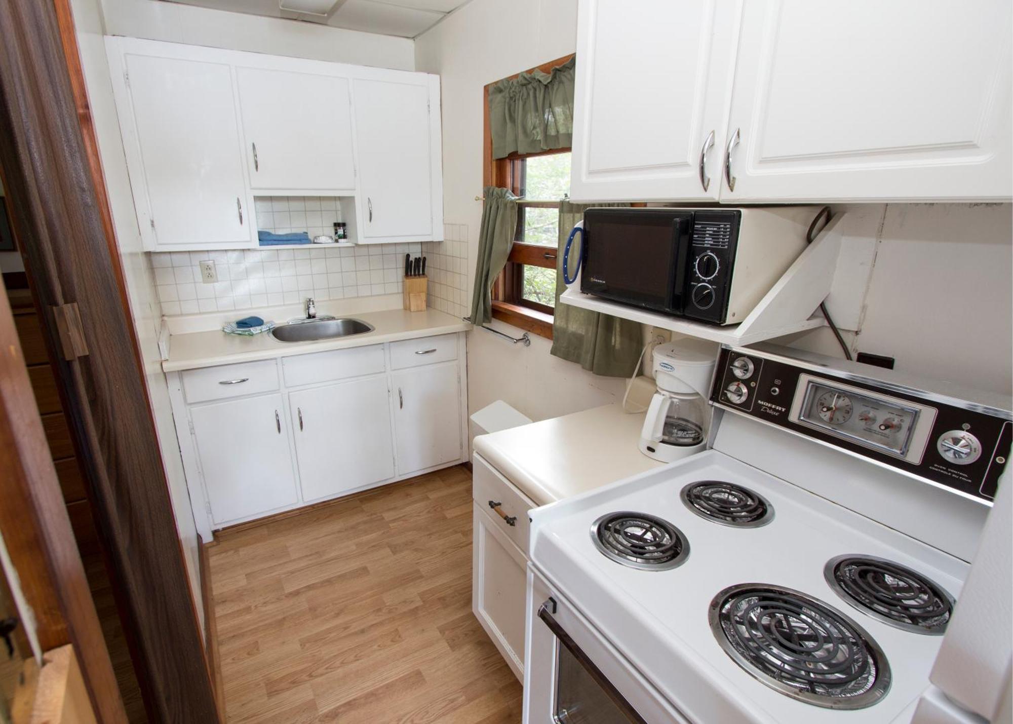 The Pines Cottage Resort Oxtongue Lake Экстерьер фото
